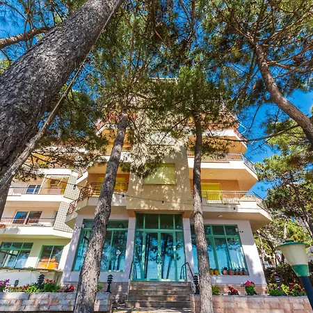 Seaview Pine By Ps Appartamento Durrës